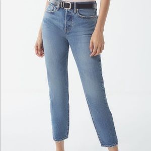 Levi Wedgie High-Rise Cropped Jean
